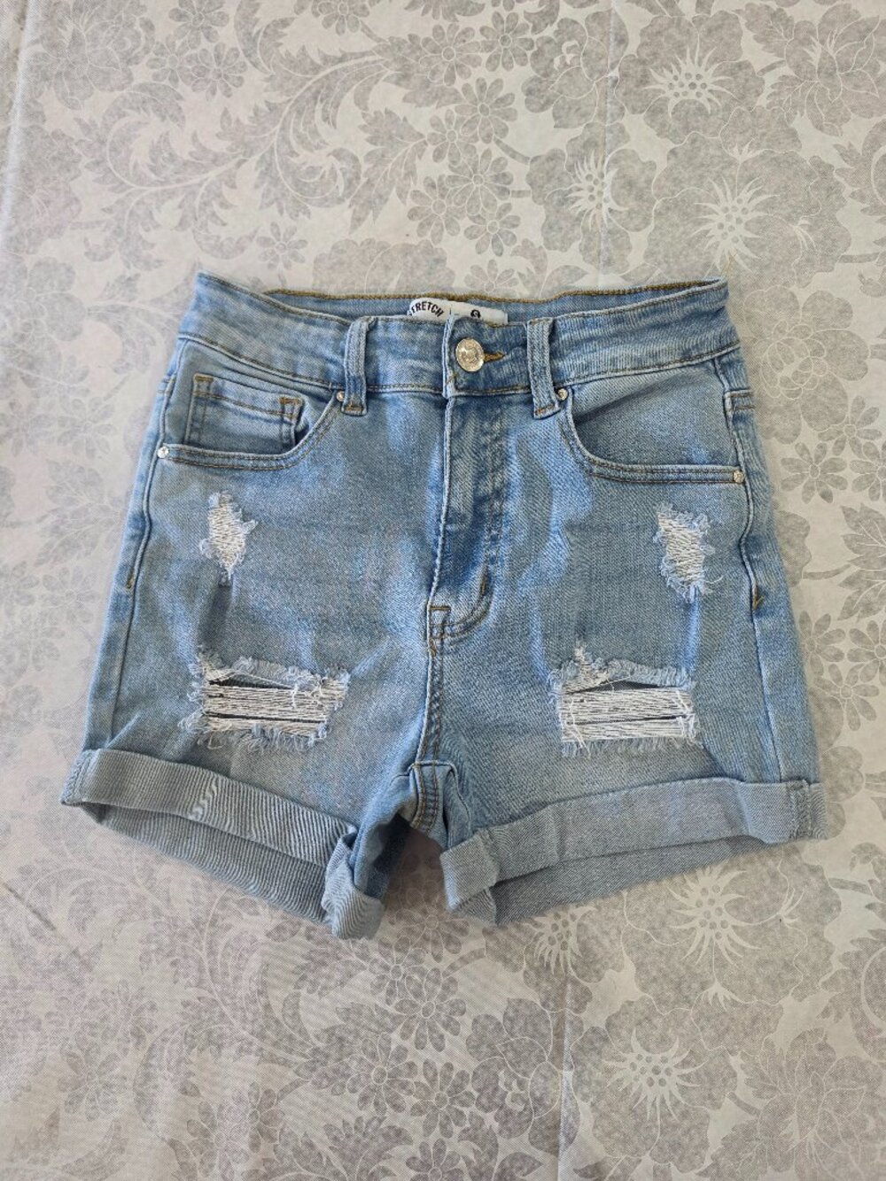 ✨ Wax Jean "Stretch For Days" Light Wash Distressed Cuffed Denim Shorts - Size S